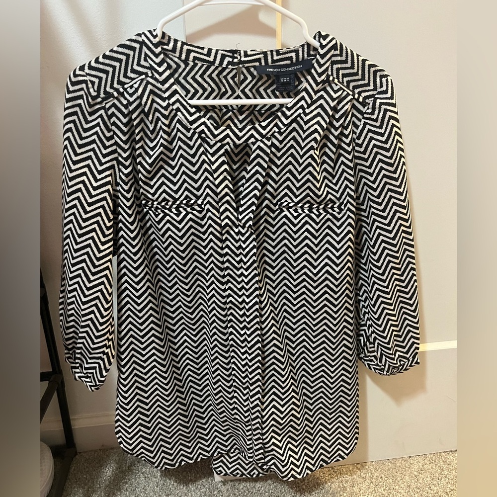Black and white blouse from French Connection. Size 6